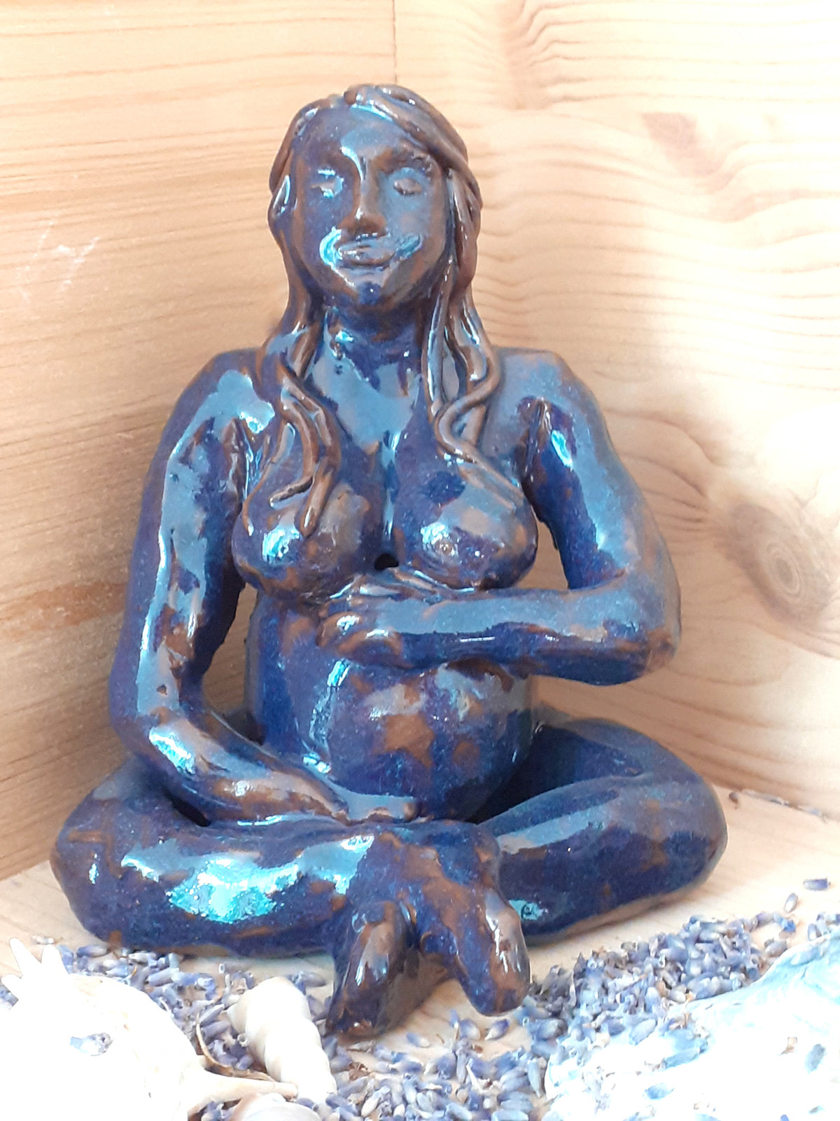 Wasserblaue Fruchtbarkeitsgöttin